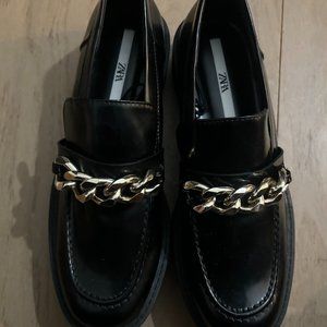 Zara Women's Black Loafers